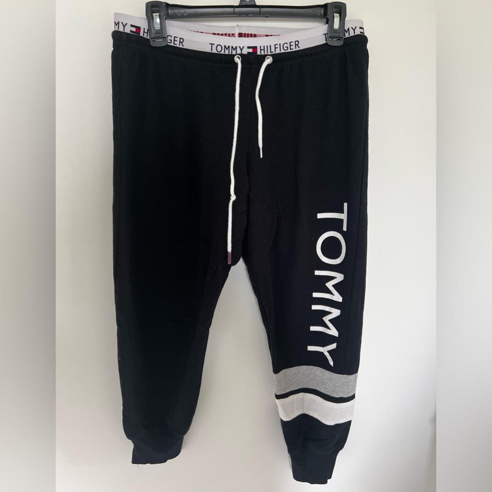Tommy Hilfiger joggers